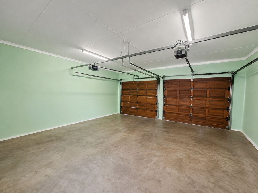 2 Bedroom Property for Sale in Woodland Hills Wildlife Estate Free State
